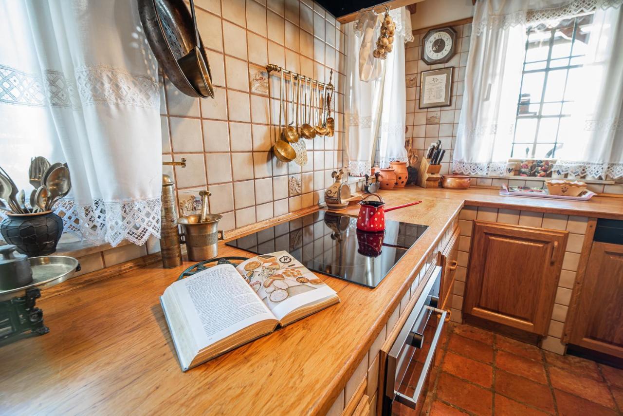 Authentic Countryside Villa With Hot Tub Veliki Kamen Zimmer foto